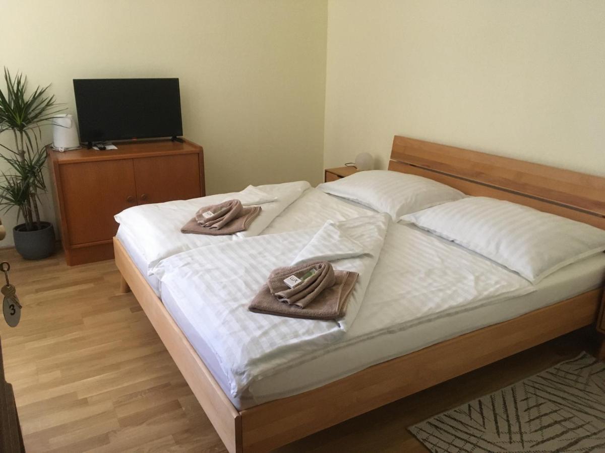 Lindenhof Ybbs Bed & Breakfast Ибс ан дер Донау Екстериор снимка